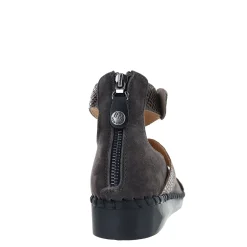 Women's Bernie Mev, TW149 Flat