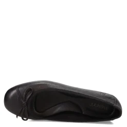 Women's Born, Brin Flat