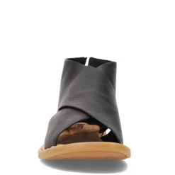 Women's Born, Iwa Sandal