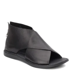 Women's Born, Iwa Sandal