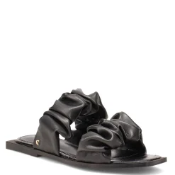 Women's Circus NY, Iggy Sandal