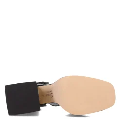 Women's Circus NY, Karlie Pump