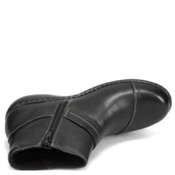 Women's Clarks, Ashland Pine Boot