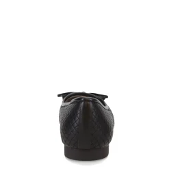 Women's Cliffs by White Mountain, Bessy Flat