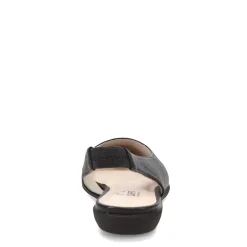 Women's Cliffs by White Mountain, Memory Flat