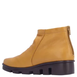 Women's L'Amour Des Pieds, Hadirat Boot