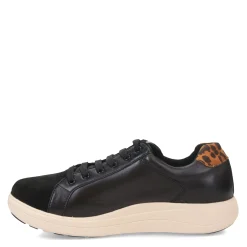 Women's Strive, Dakota Sneaker
