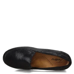 Women's Trotters, Deanna Loafer